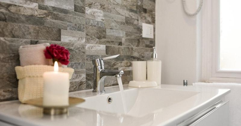 Туристка влаштувала потоп у готелі після того, як їй відмовили у скасуванні бронювання, і в результаті вона заплатила на 280 разів більше.