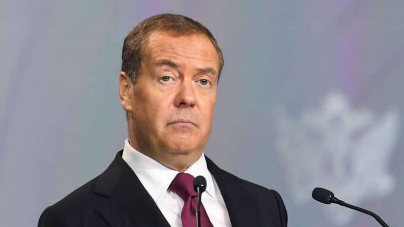 Медведєв висловив свою думку щодо оптимального сценарію завершення конфлікту для Росії.