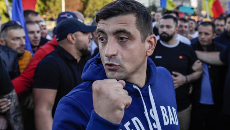 У Молдові перенесли засідання суду, на якому скандальний Сіміон оскаржує рішення про заборону в'їзду.