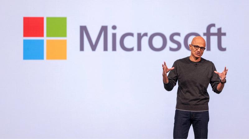 Акції Microsoft досягли рекордного рівня, зростаючи навіть на тлі загального спаду ринку.