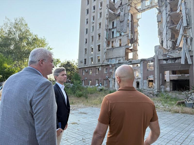 Кястутіс Будріс здійснив візит до Херсонської та Миколаївської областей, які зазнали шкоди внаслідок агресії Російської Федерації.