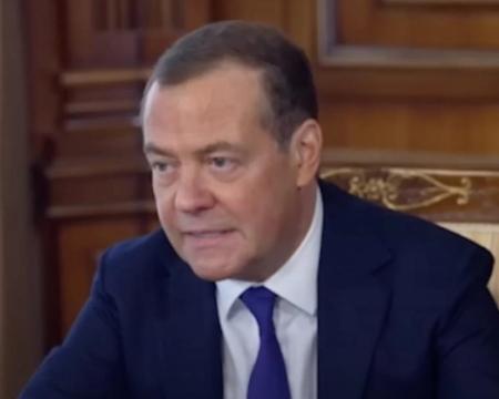 Медведєв охарактеризував Європейський Союз як зло і висловився проти інтеграції України до європейської спільноти.