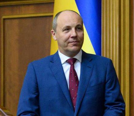 Зеленський надав звання Героя України Андрію Парубію та ще трьом громадянам України.