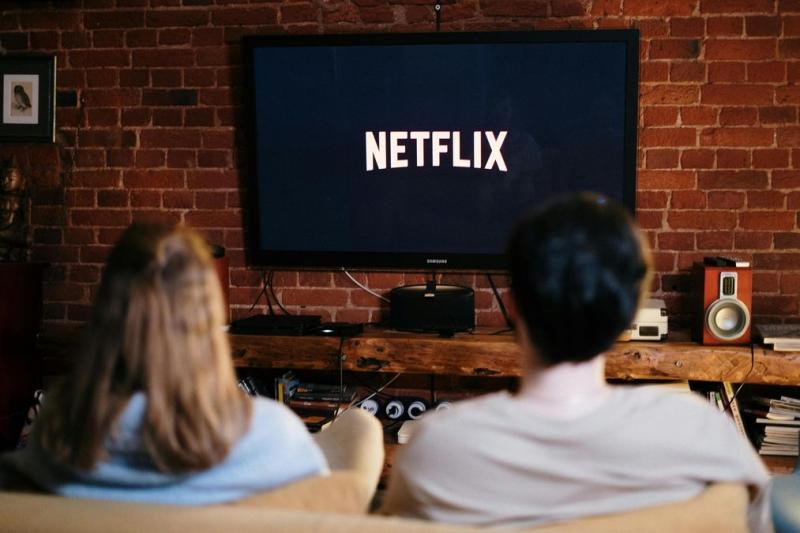 Акції Netflix: причини різкого падіння - Фінансовий огляд