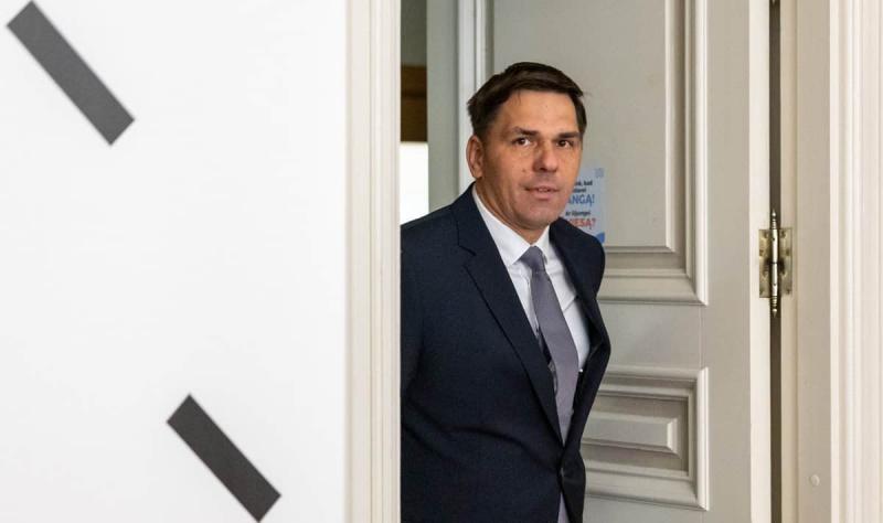 Медіа повідомляють про намір звільнити скандального міністра культури Литви, який ухиляється від відповіді на питання про приналежність Криму.