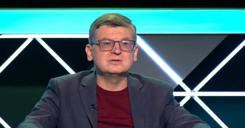 Сі не вважає себе рівним іноземним лідерам, - зазначив політичний аналітик.