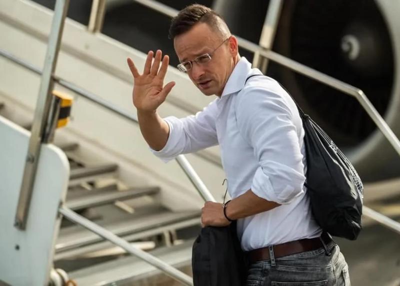 Угорські авіаційні судна транспортували гроші та цінності з Росії - повідомлення ЗМІ.