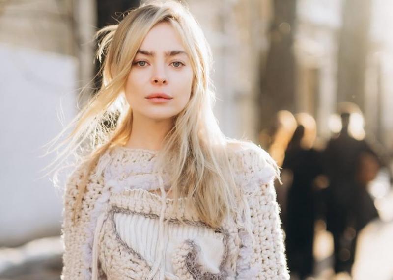 Українська модель повідомила про втрату батька внаслідок обстрілу Нікополя.