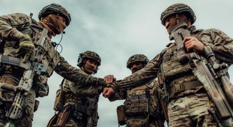 Суспільство прагне до злагоди: військові повинні функціонувати в тісній взаємодії з державними структурами, - результати дослідження.