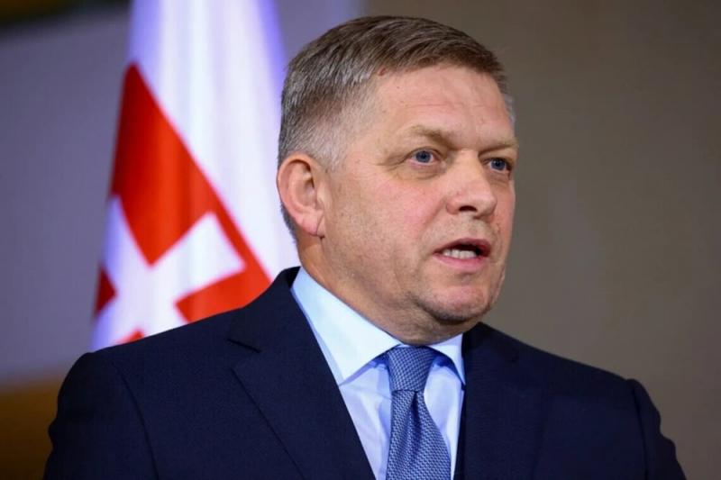 Чому ж Фіцо виступив з різкою заявою щодо НАТО: виявлено тривожний парадокс плану політика.