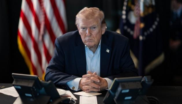 Трамп висловив ідею про запровадження мит у розмірі 200% на товари з України та Росії з метою примусити країни до мирного врегулювання.